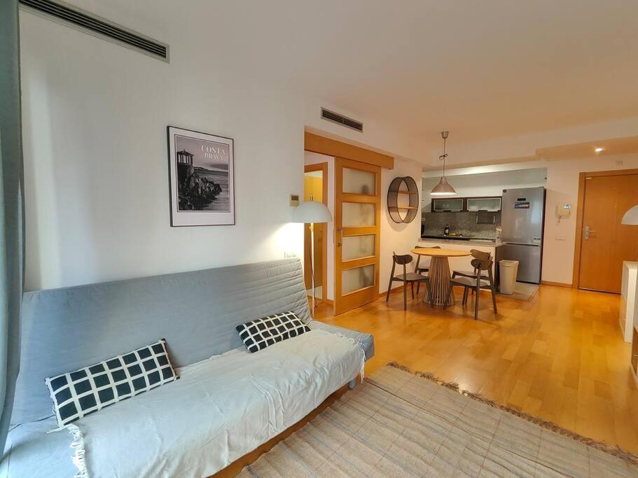 Cozy Apartment Forum Beach Sant Adria de Besos Exterior photo