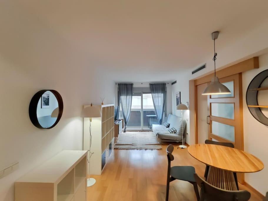 Cozy Apartment Forum Beach Sant Adria de Besos Exterior photo